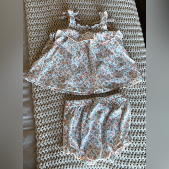 Floral Set - Picture 2 of 4